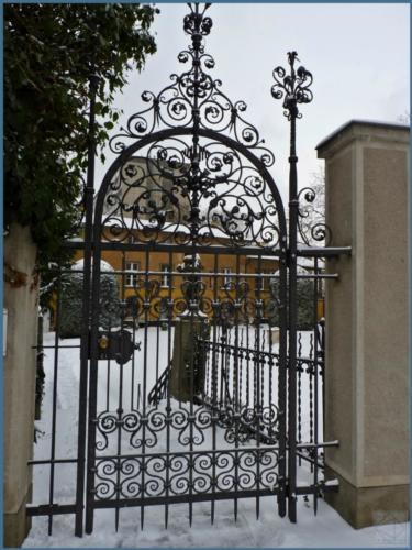 schmiedeeisernes tor